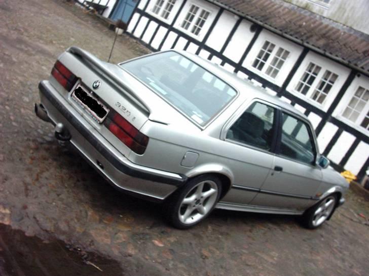 BMW 320 i  billede 8