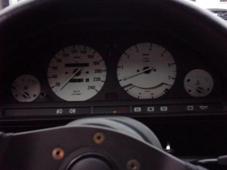 BMW 320 i  billede 15