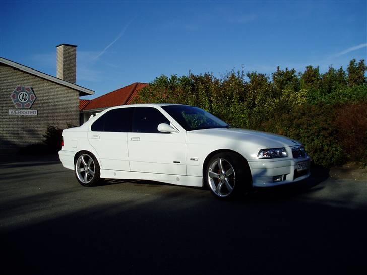 BMW E36 320i -Solgt- billede 1