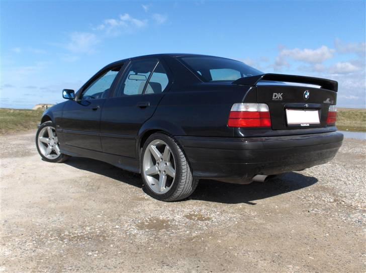 BMW 318is e36 - Som den ser ud nu.. billede 14