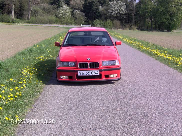 BMW E36 325i "totalskadet" billede 5