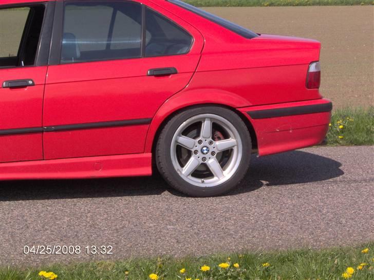 BMW E36 325i "totalskadet" billede 10
