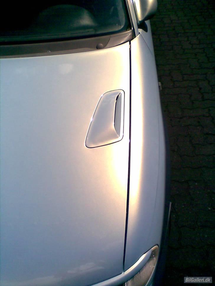 Opel Astra F Gsi 16v  - Rigtigt flot farvespil i lakken i sollys billede 17