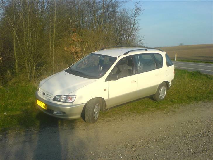 Toyota sportsvan billede 5