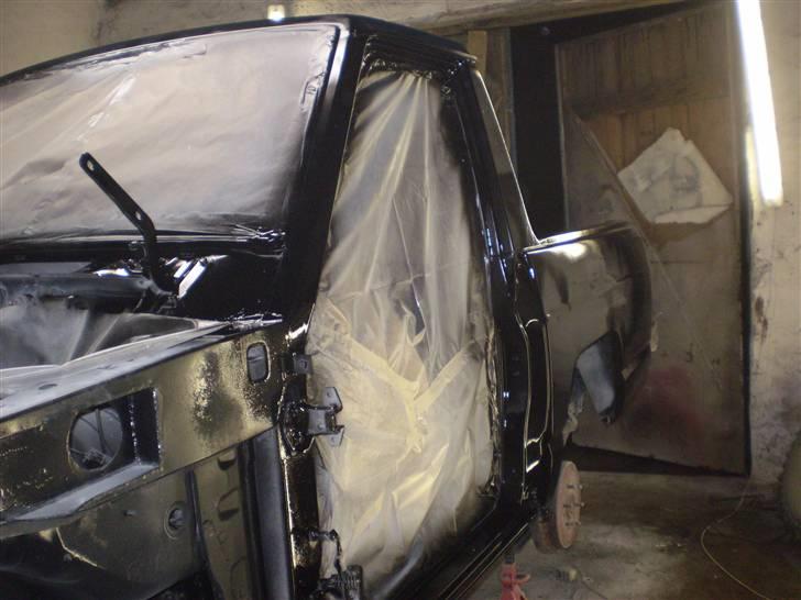 Nissan Patrol Troldepus "Solgt" - Malet sort. Det inden lakken kom på billede 17