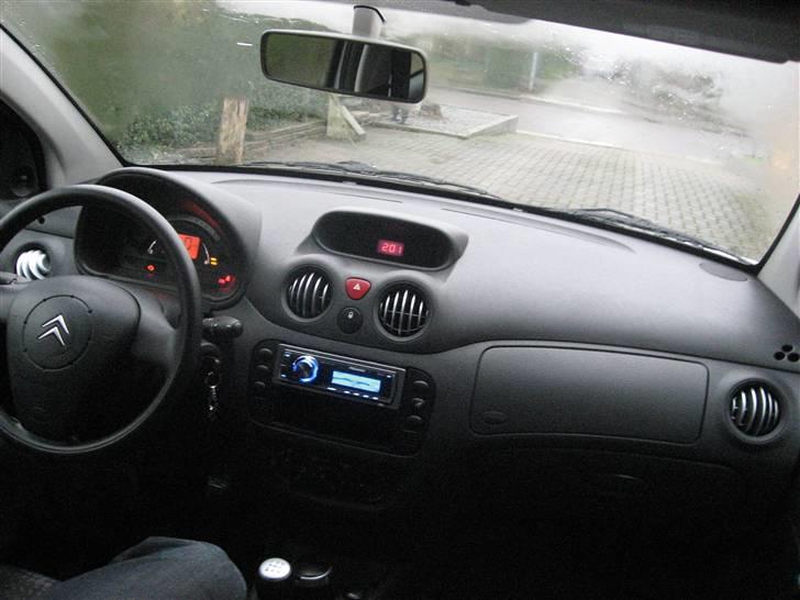Citroën C2 HDI "CitroBANG" DØD - Kabinen. billede 8