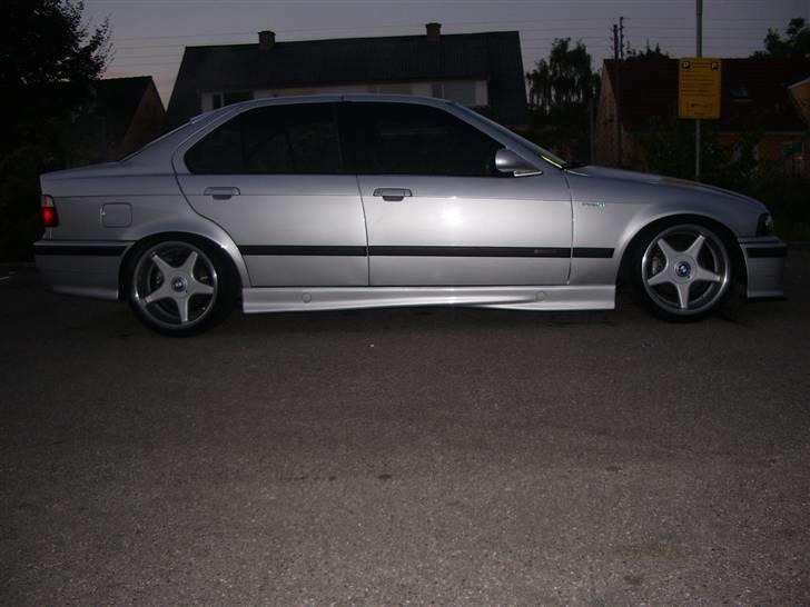 BMW 325i vanos solgt billede 7