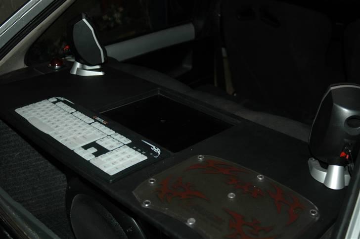 VW Polo Coupé >LPF< G40/G60 - min hattehylde med skærm tastatur og det hele.  (gammelt billede) billede 12