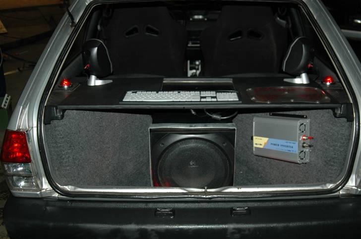 VW Polo Coupé >LPF< G40/G60 - lige et billede af røven med bagklappen åben  (gammelt billede) billede 13