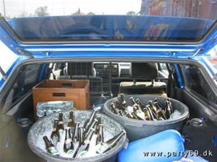 VW golf - golfen fyldt med fine sager til DHB 06 billede 2