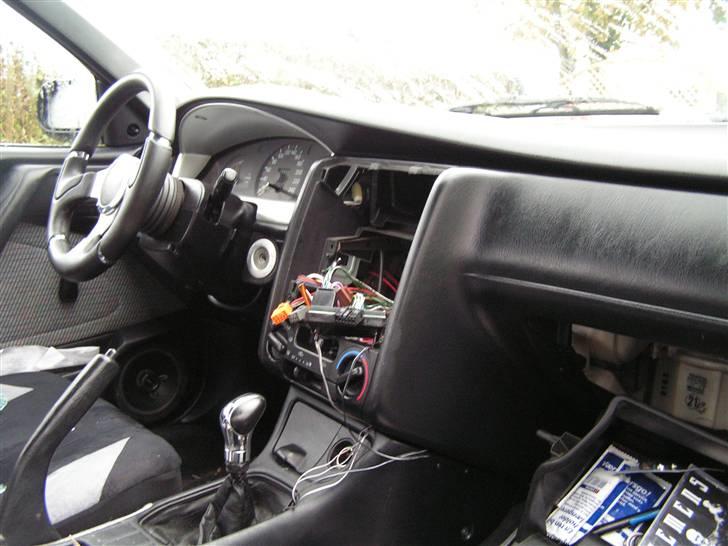 Toyota Carina E Solgt- god bil - lorte tyve .. billede fra da jeg tik taget mit DVD som jeg viser på nogle da de andre billeder .. :( billede 18