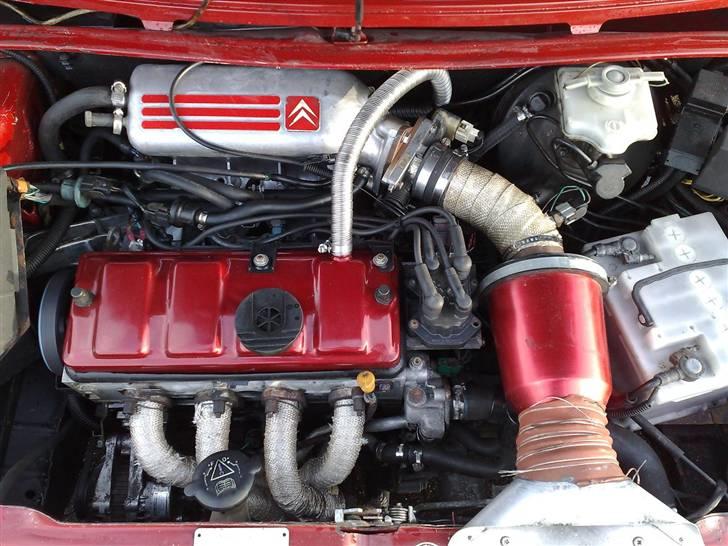 Citroën Ax GTI (1.6 8v) - Sådan ser motorrummet ud pt.. Nogen der sagde: Made for Race? hehe... billede 7