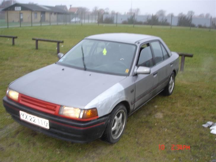 Mazda 323 billede 3