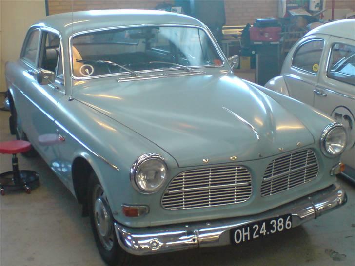 Volvo 121 Amazon - Har pillet de gule ygter og horn af kofanger... ved ikke helt endnu hvad jeg synes om den uden horn.. billede 7