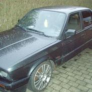 BMW E30 320I - SOLGT