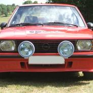 Opel Ascona B 2,0E (solgt)
