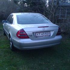 Mercedes Benz E220 CDI ELEGANCE 