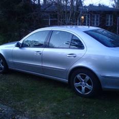 Mercedes Benz E220 CDI ELEGANCE 