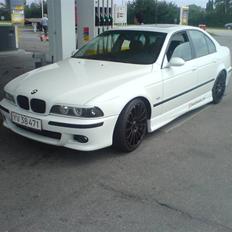 BMW 523 e39