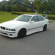 BMW 523 e39