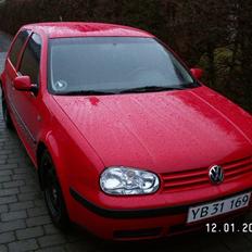 VW Golf 4 solgt