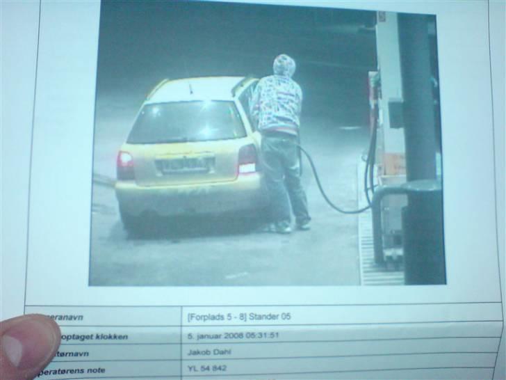 Audi A4 A 2.5TDI Quattro solgt - Denne bil kører rundt med MINE nummerplader og har tanket for 533dkr i Karlslunde... billede 14