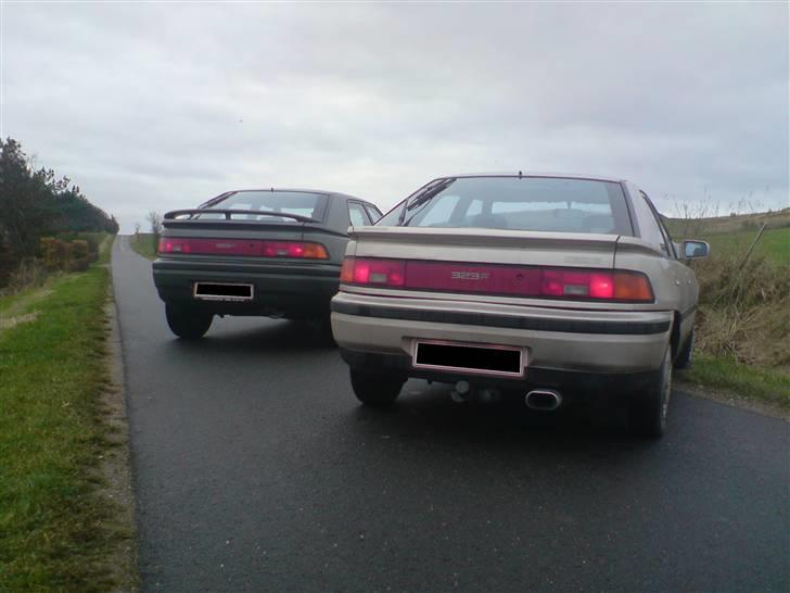 Mazda 323f - Ahhh dejligt syn :p  billede 12