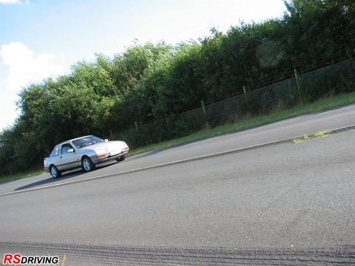 Ford Sierra 1.8 - Som den ser ud nu :) 13/5-08 billede 1