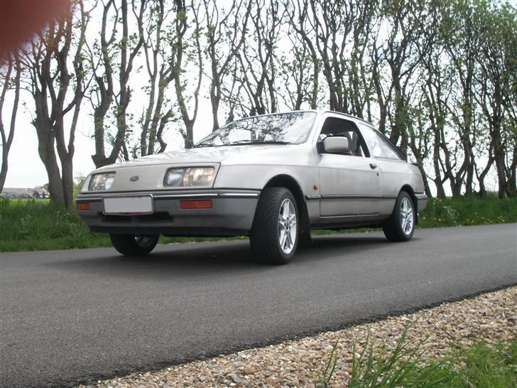 Ford Sierra 1.8 - Som den ser ud nu :) 13/5-08 billede 5