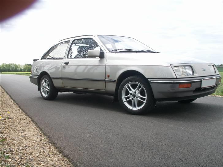 Ford Sierra 1.8 - Som den ser ud nu :) 13/5-08 billede 6