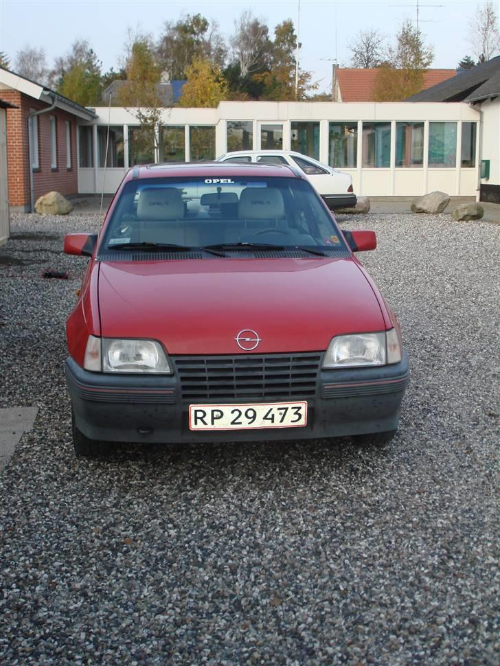 Opel Kadett  Solgt... -  Opel kadett 1.6 s.. 2007 billede 8