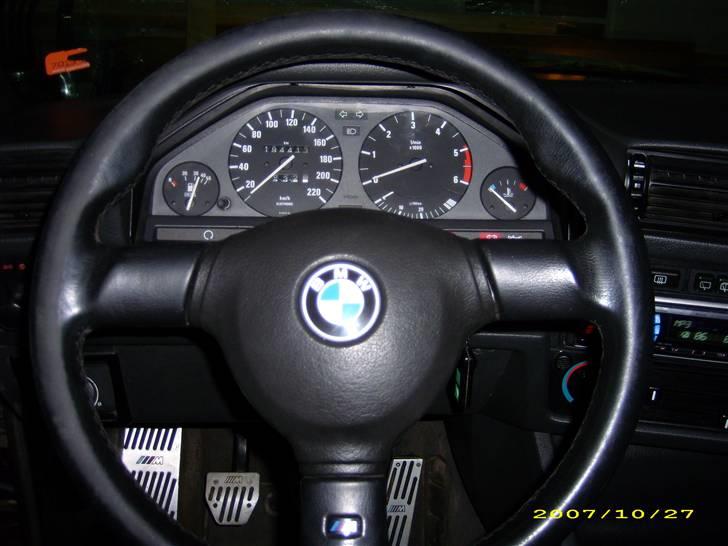 BMW 324 TD E30 touring Død billede 5