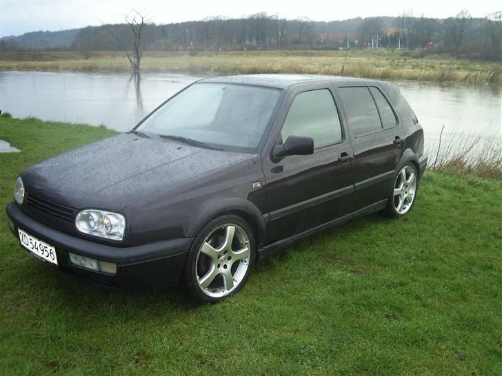 VW golf 3 er blevet stjålet - set skrå fra ved gudenåen billede 2