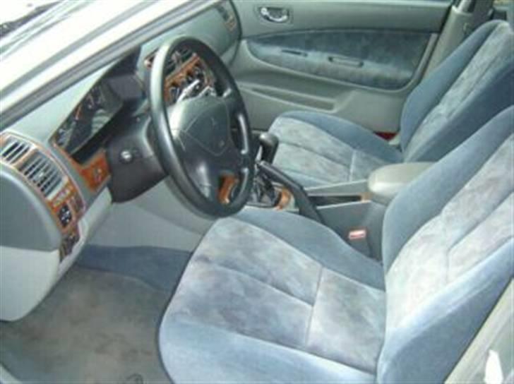 Mitsubishi galant 2,0 glsi 16v SOLGT billede 4