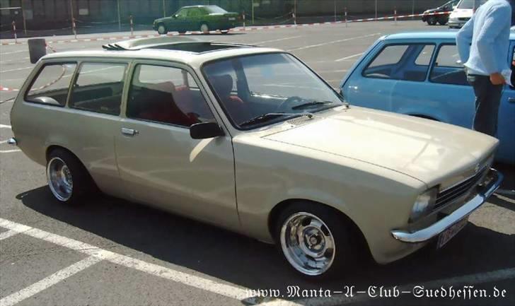 Opel Kadett c Kombi   Solgt... - et "lånt" billede fra da hun var tysk... billede 5