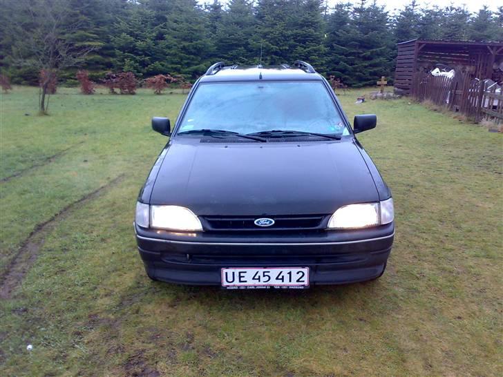 Ford Escort stc. 1.6 | SOLGT billede 1