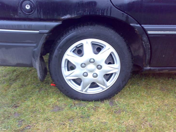 Ford Escort stc. 1.6 | SOLGT billede 10