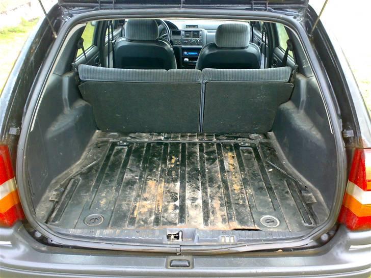 Ford Escort stc. 1.6 | SOLGT billede 11