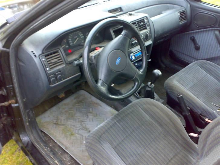 Ford Escort stc. 1.6 | SOLGT billede 13