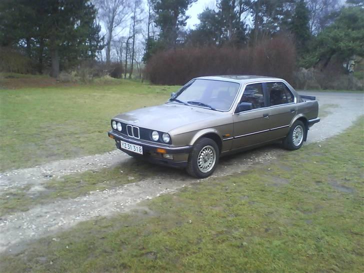 BMW E30 320i solgt billede 2