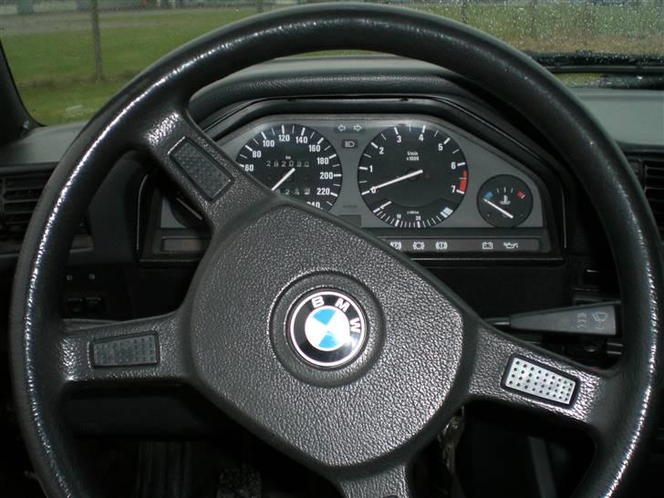 BMW 320i E30 SOLGT billede 5