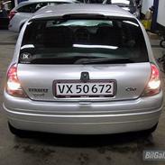 Renault clio sport 