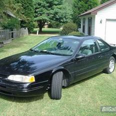 Amerikaner  Ford Thunderbird Lx