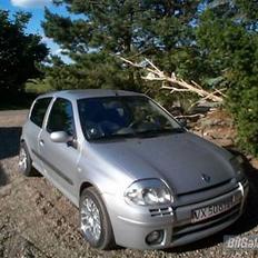 Renault clio sport 