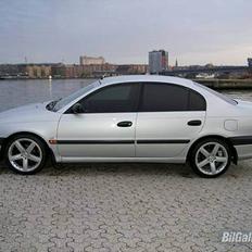 Toyota Avensis (SOLGT)