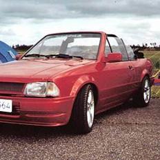 Ford Escort cab. *SOLGT*