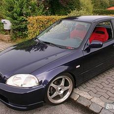 Honda Civic 1,5i LS