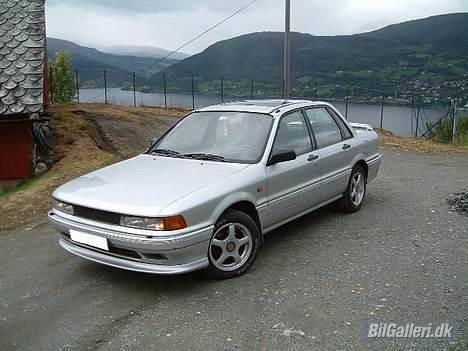 Mitsubishi Galant GLSi billede 2