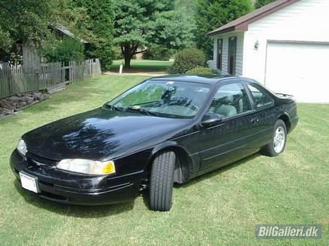 Amerikaner  Ford Thunderbird Lx billede 2