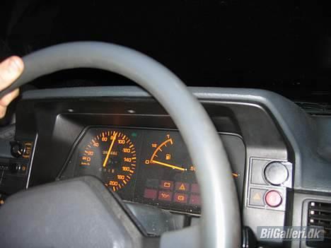 Mazda 323 LX billede 9